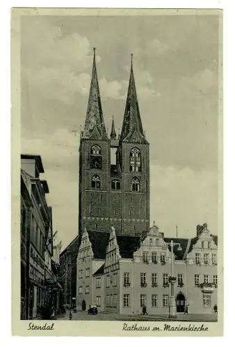 AK Stendal - Rathaus mit Marienkirche - 10572