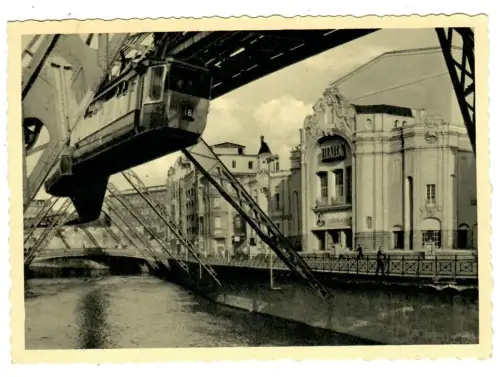 AK Wuppertal Elberfeld, Thalia Theater mit Schwebebahn, 10905