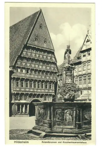 AK Hildesheim - Rolandbrunnen und Knochenhaueramtshaus - 10422