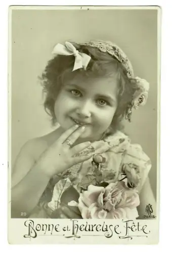 AK Glückwünsche, Kleines Mädchen mit Rosen, 20027