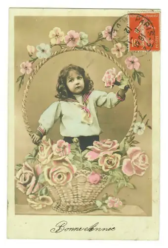 AK Glückwünsche, Kleines Mädchen mit Rosenkorb, Stempel Paris, 20012