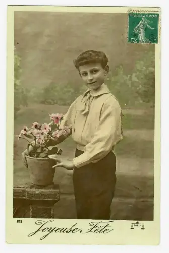 AK Geburtstag, Kleiner Junge mit Blumentopf, koloriert,  20007