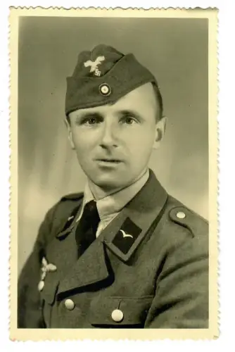 WW2, 2. WK, Wehrmacht Luftwaffe, Foto AK Soldatenporträt , 6046