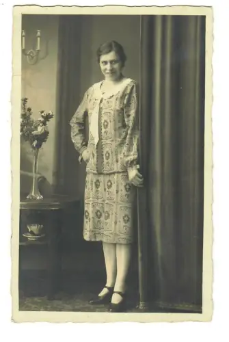 Foto AK, Porträt hübsche junge Frau in eleganter Kleidung , 6061