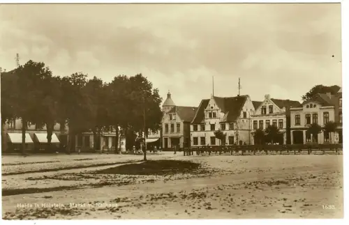 AK Heide, Markt mit Rathaus 11254