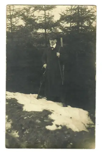 Foto AK, Porträt Jäger mit Gewehr,  12009