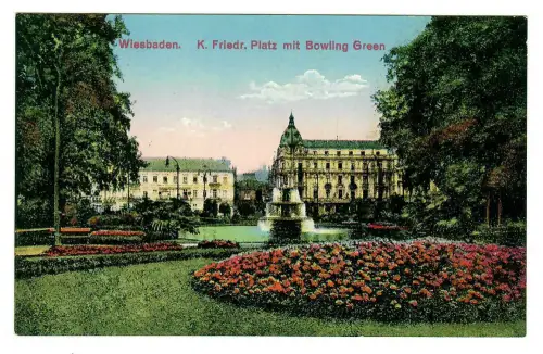 AK Wiesbaden -  Kaiser-Friedrich-Platz mit Bowling Green, 10061