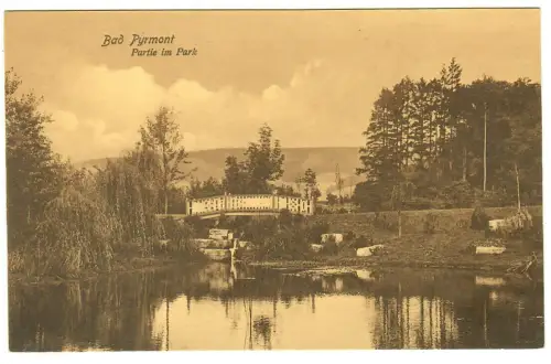 AK Bad Pyrmond, Partie im Park, 11306