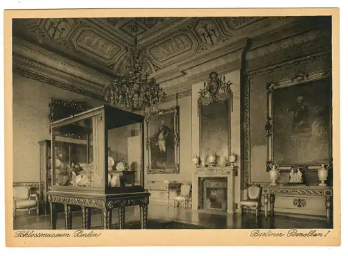 AK Berlin, Schlossmuseum - Berliner Porzellan, 10983