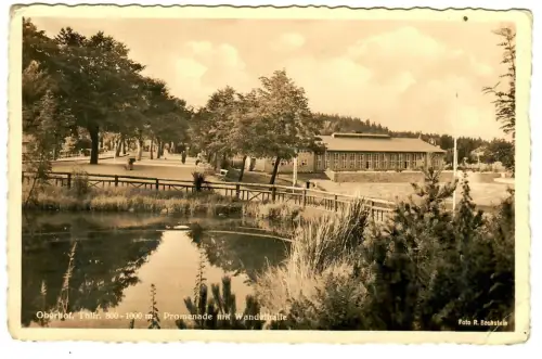 AK Oberhof Promenade mit Wandelhalle, 10721