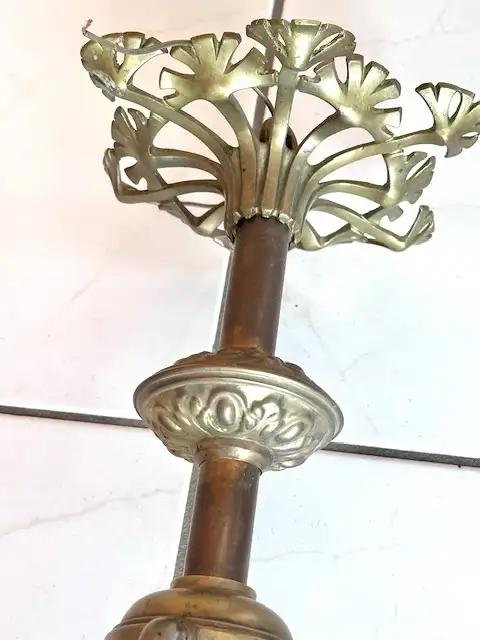 Kronleuchter, 4-armig: Schmuckstück für Räume mit Salonhöhe 3