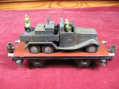 Märklin Spur 0 Anhänger mit Militärfahrzeug Feldküche