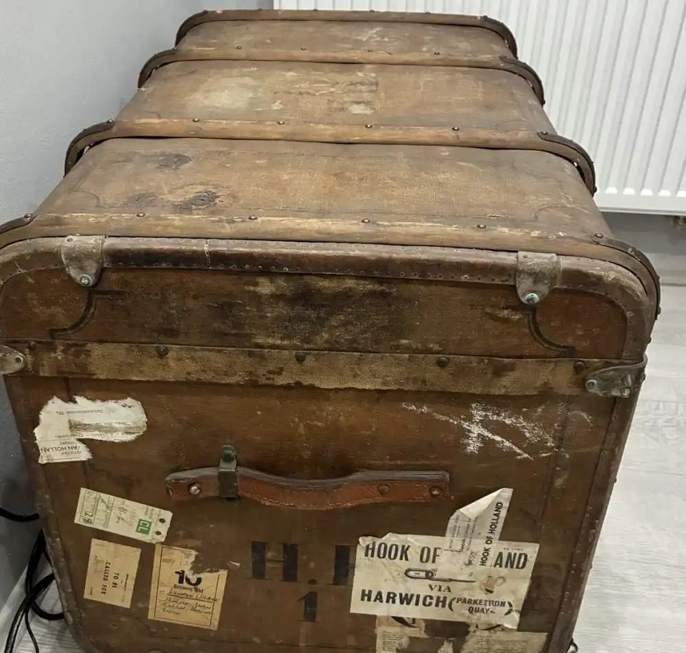 Antiker Reisekoffer Steamer Trunk– Historisches Reise-Unikat–Vintage Shabby Chic 0