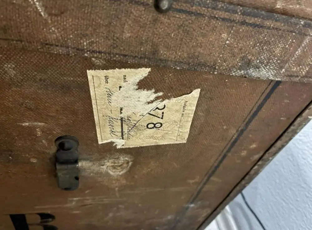 Antiker Reisekoffer Steamer Trunk– Historisches Reise-Unikat–Vintage Shabby Chic 7