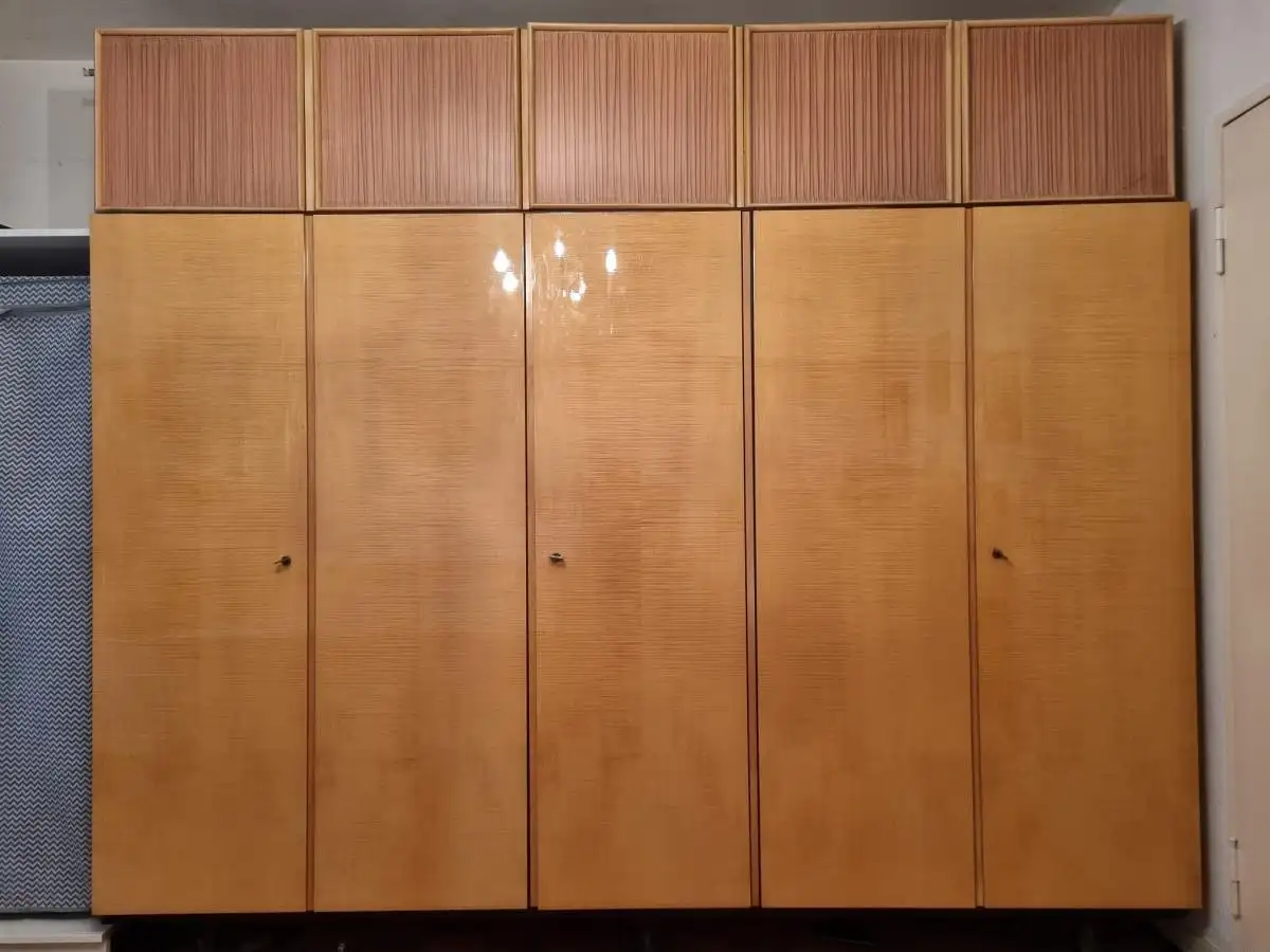 Kleiderschrank - Original 60er Jahre mit abnehmbaren Aufbau
