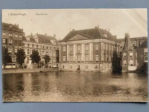 [Echtfotokarte schwarz/weiß] s´Gravenhage - Mauritshuis. 