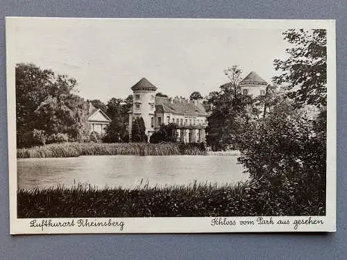 [Echtfotokarte schwarz/weiß] Luftkurort Rheinsberg / Schloss vom Park aus gesehen. 