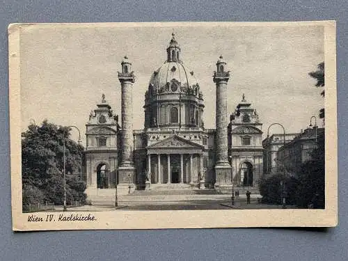 [Echtfotokarte schwarz/weiß] Wien IV - Karlskirche. 