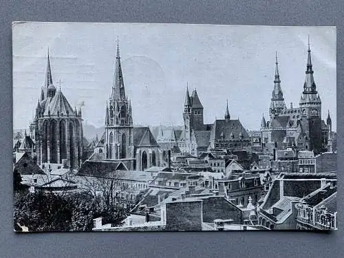 [Echtfotokarte schwarz/weiß] Aachen - Blick auf den Dom, Sankt Foilanskirche, Verwaltungsgebäude und Rathaus. 