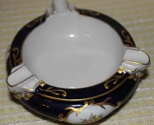 Royal Dux Becher Aschenbecher Porcelain Porzellan Handarbeit Rokoko