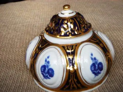 Royal Dux Behälter Schmuckdose Dose mit Deckel Gold Porzellan Rokoko
