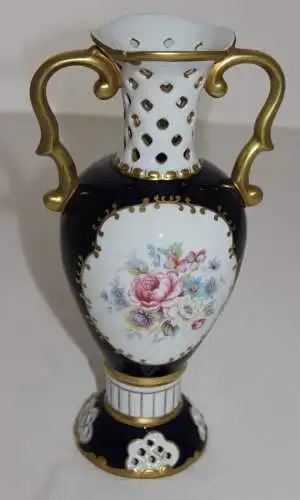 2x Royal Dux Böhmen Krug Porzellan Vasen aufwendige Lochmuster ca. 47cm und 29cm