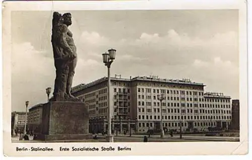 [Ansichtskarte] Berlin Stalinallee Erste Sozialistische Straße 1955. 