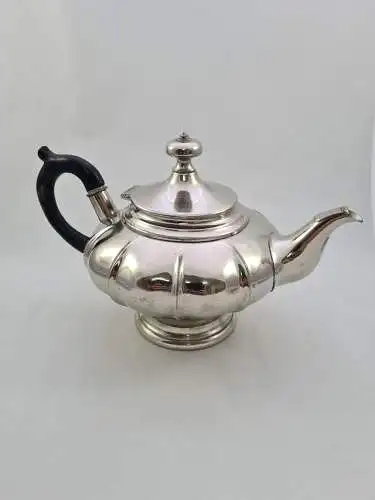 Teekanne Robert Mosley & Co. aus Sterlingsilber mit Holzhenkel