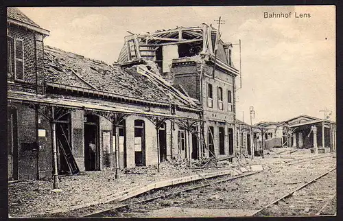 40671 AK Lens Bahnhof La Gare zerstört zerschossen 1916