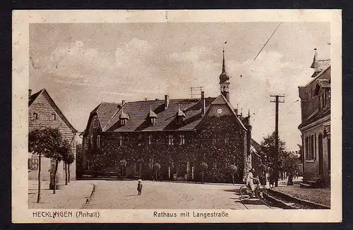 94158 AK Hecklingen Anhalt Rathaus mit Langestraße 1926 Bahnpost