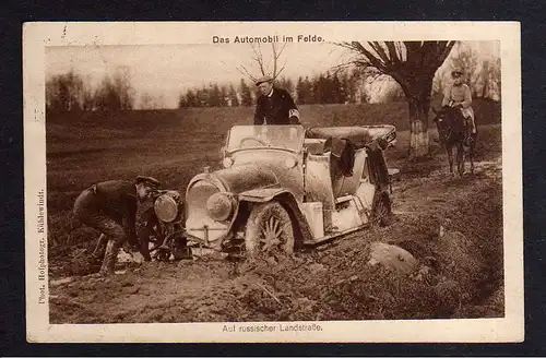 106382 AK Automobil im Felde 1918 Russische Landstraße Schlamm und Morast