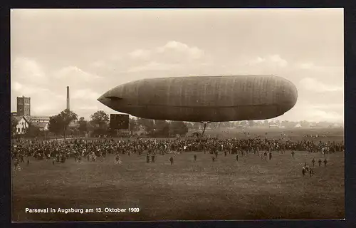 35389 AK Fotokarte 1909 Parseval in Augsburg Festgelände