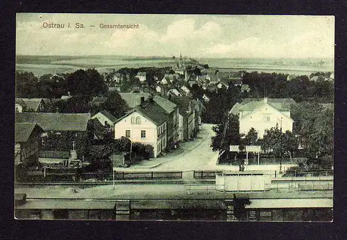 102399 AK Ostrau Sachen Gesamtansicht vom Bahnhof aus - Gleise Güterwagen 1915
