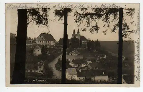 39557 AK Vranov Fotokarte um 1920 Kirche