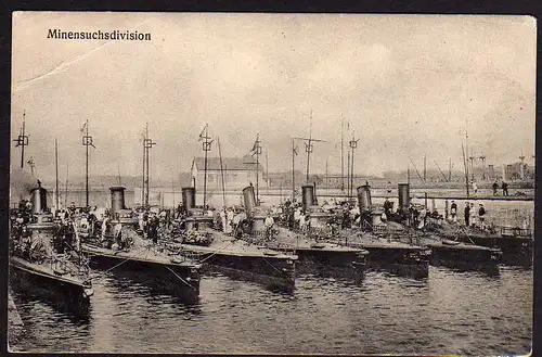 50202 AK Minensucher Hafen Minensuchdivision Bremen um 1915