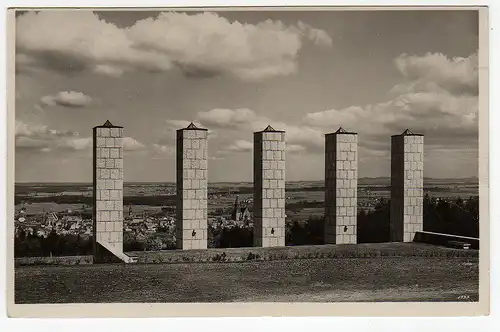 38629 AK Ehrenmal auf dem Hutberg mit Blick nach Kamenz 1935