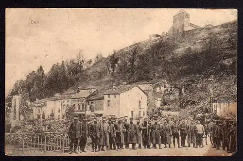65279 AK Dun zerstörte Häuser Militär 1915