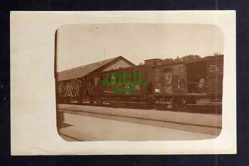 127461 AK Fotokarte 1. Weltkrieg um 1916 Eisenbahn Waggon Transport beschriftet