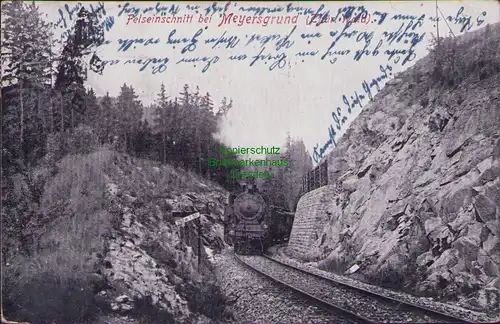 156107 AK Felseinschnitt bei Meyersgrund Thür. Wald 1920 Zug Lok