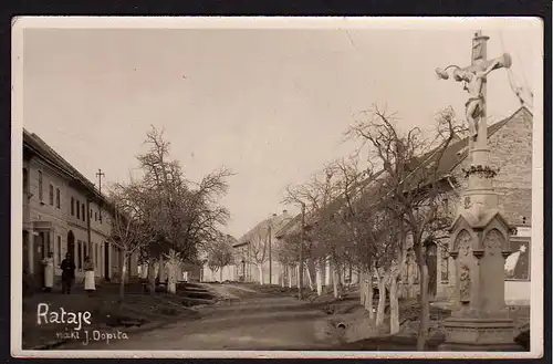 50908 AK Rataje nakl. J. Dopita Straße Kreuz um 1920