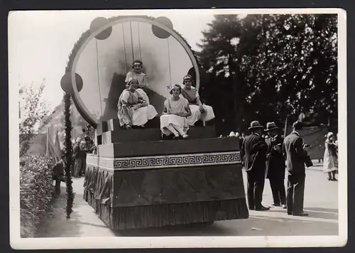 43899 AK Neuchatel Umzug Fest 1932