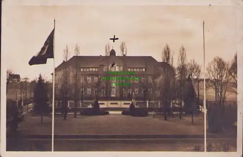 156869 AK Sorau Niederlausitz Zary 1935 Schule mit Fahne