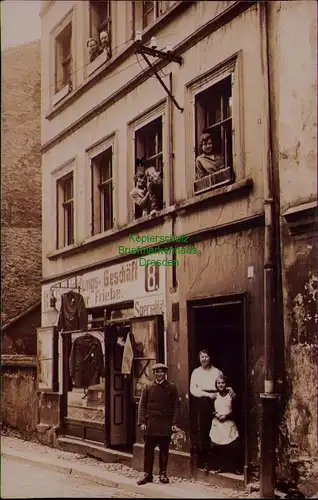 156705 AK Liegnitz 1926 Fotokarte Bekleidungs Geschäft Hausnummer 8