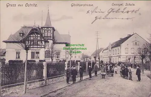 157733 AK Ostritz Görlitzerstrasse Evangel. Schule um 1910