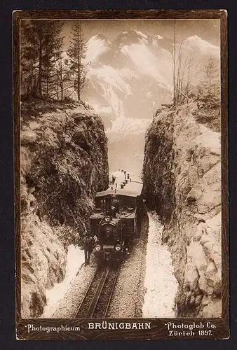 53598 AK Brünigbahn Lok Zug Berner Oberland Photoglob Zürich 1897