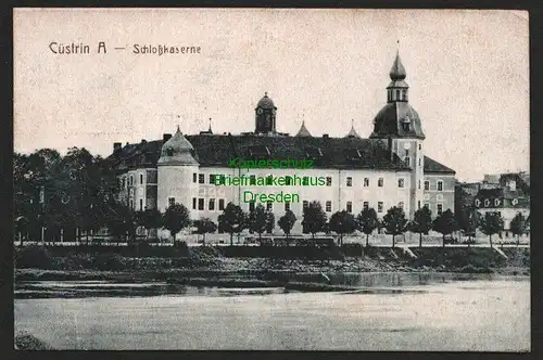 143392 AK Cüstrin A Schloßkaserne um 1915 Kostrzyn nad Odra Küstrin