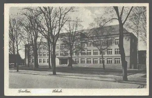 141760 AK Sprottau Schule um 1940