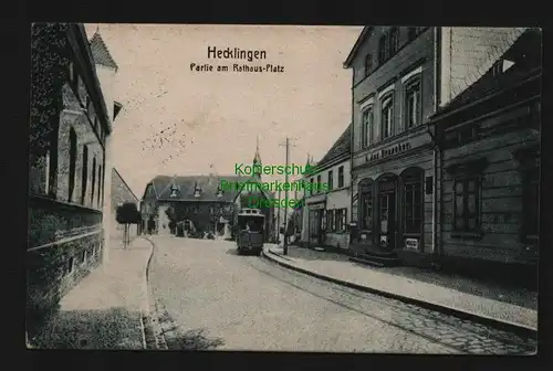 136052 AK Hecklingen Anhalt 1918 Partie am Rathaus Platz Straßenbahn