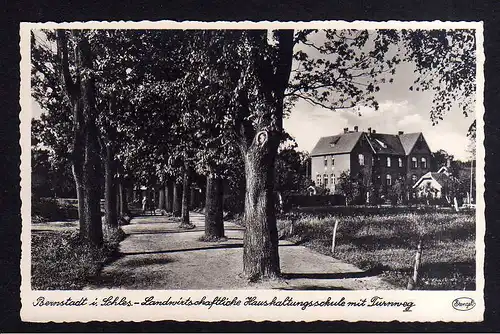 110207 AK Bernstadt Schlesien um 1940 Landwirtschaftliche Haushaltungsschule mit