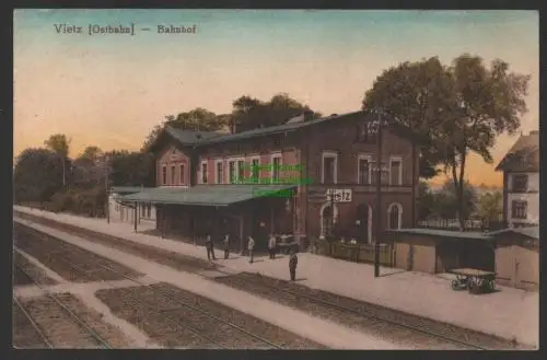 147448 AK Vietz Ostbahn Bahnhof Gleisseite um 1920 Witnica